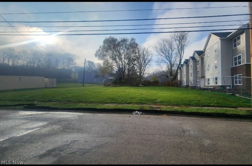 Great opportunity to own a 0.2010 acre lot in a convenient Zanesville location. This lot offers plenty of space for a new home, garage, or investment build. This lot sits in an established neighborhood with easy access to school, shopping, restaurant's and major routes.