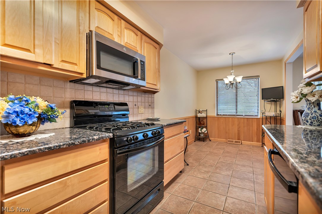 Hampton Woods - Residential