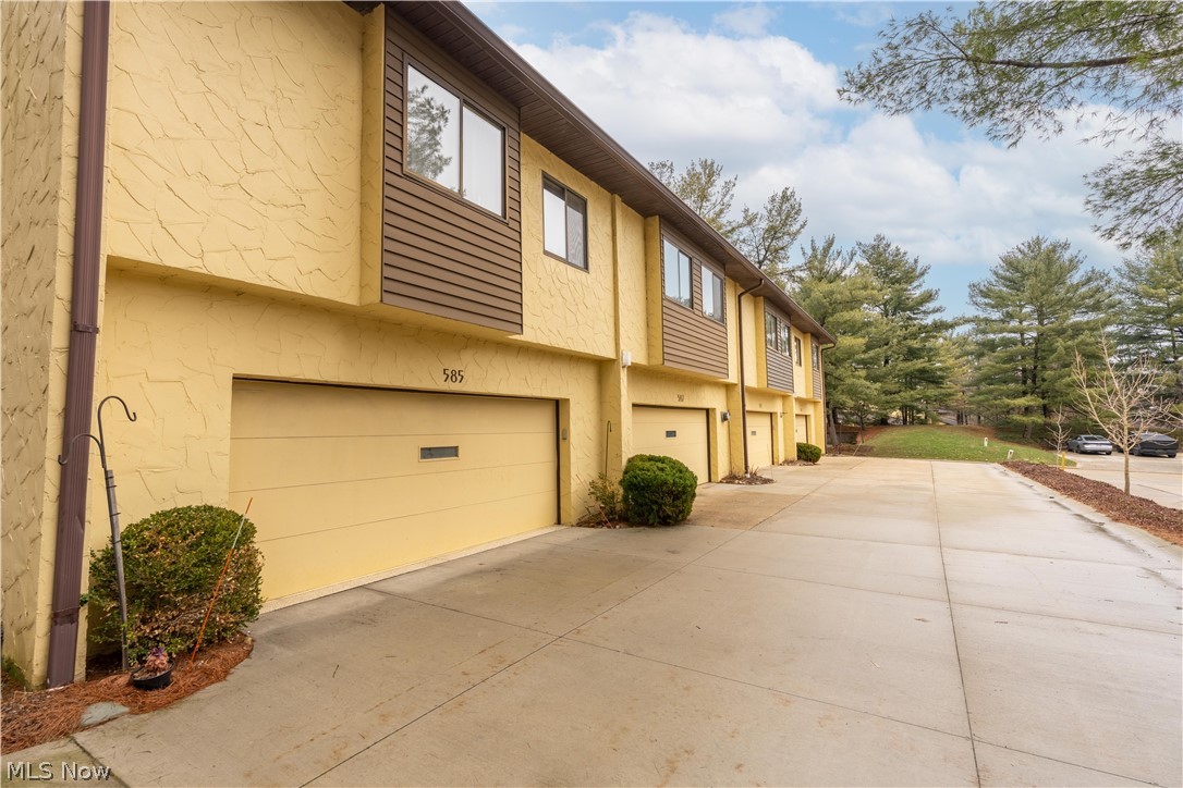 Hampton Woods - Residential