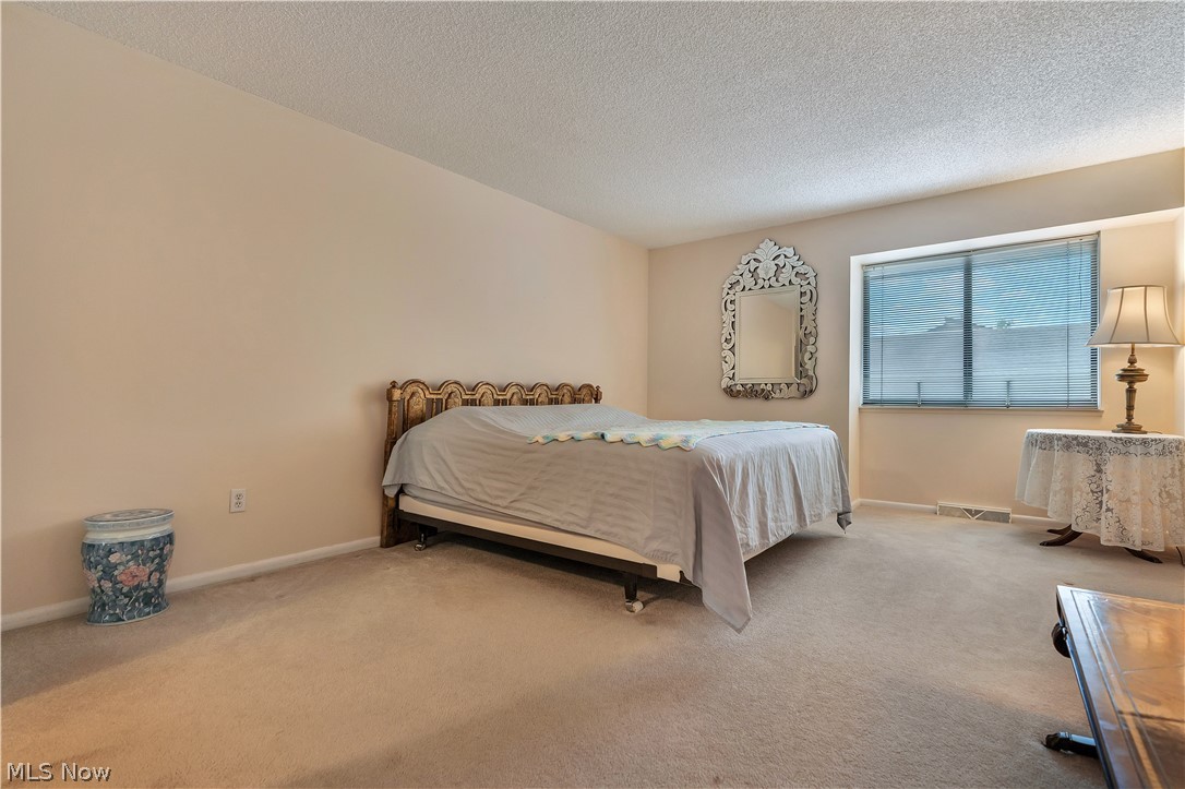 Hampton Woods - Residential