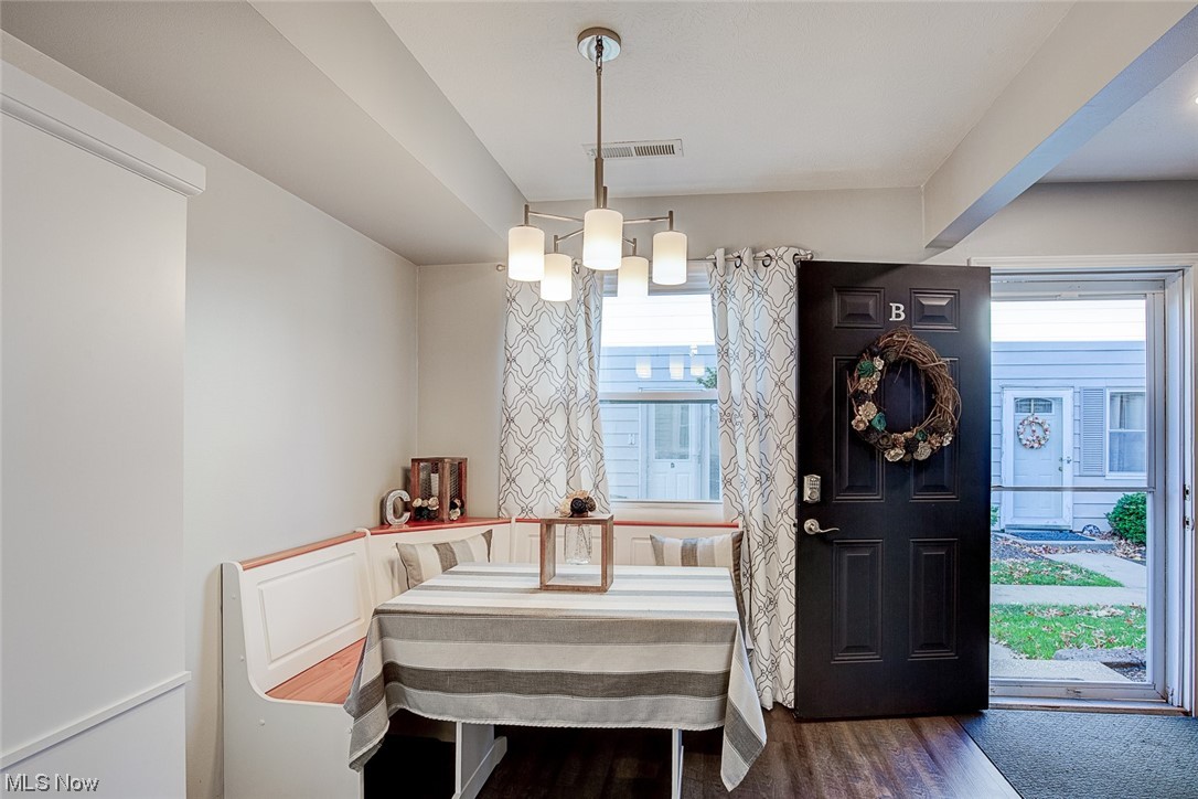 Country Club Apt Homes North Condo - Residential