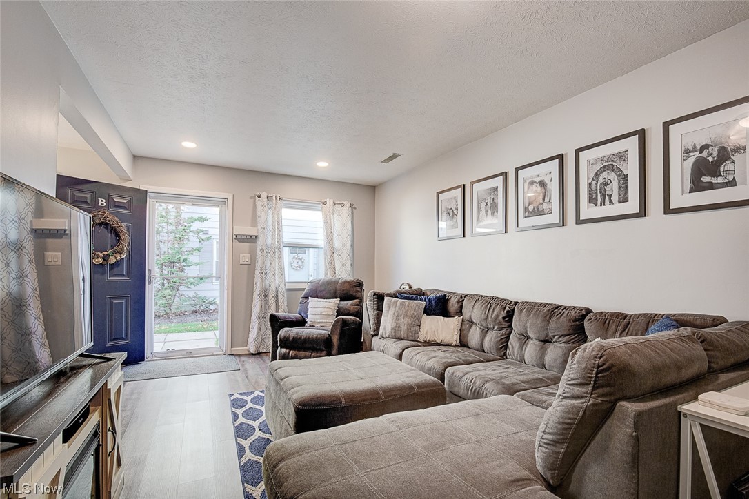 Country Club Apt Homes North Condo - Residential