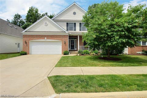 Photo of 5041 Bristol Court, Lyndhurst, OH 44124 (MLS # 5239181)