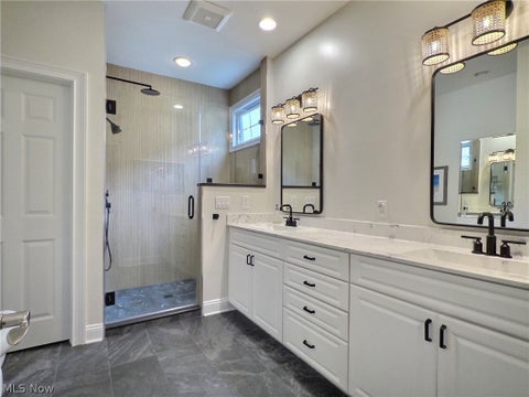 Tiny photo for 5041 Bristol Court, Lyndhurst, OH 44124 (MLS # 5239181)
