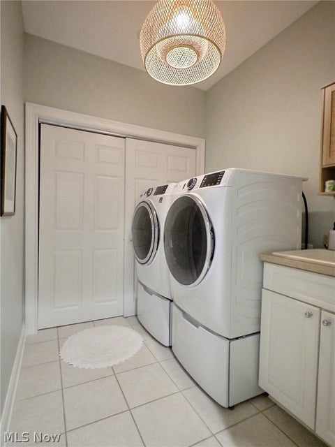 Tiny photo for 5041 Bristol Court, Lyndhurst, OH 44124 (MLS # 5239181)