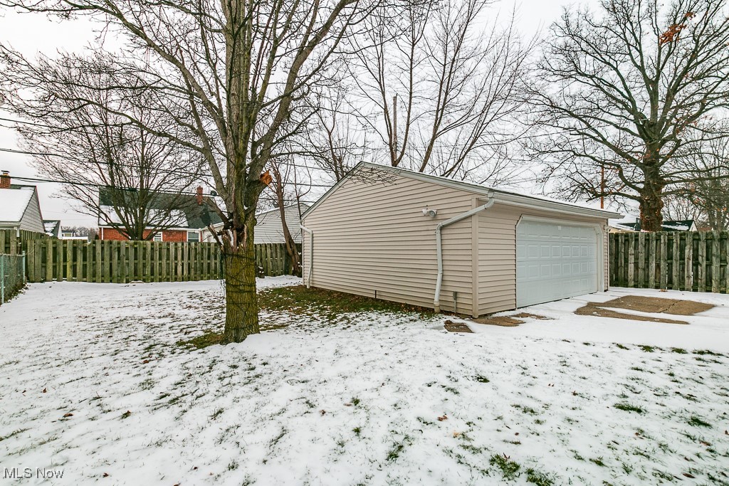 276 E 329th Street, Willowick, Ohio image 28