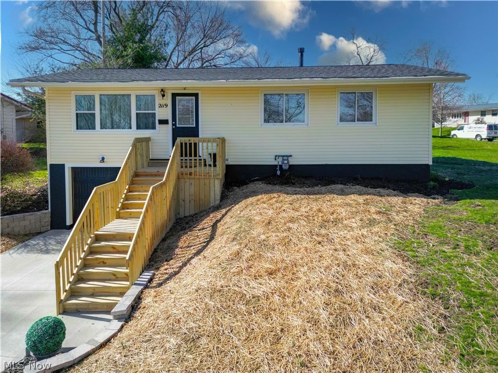 Photo of 2119 Alden Avenue NW, Massillon, OH 44647 (MLS # 5196509)