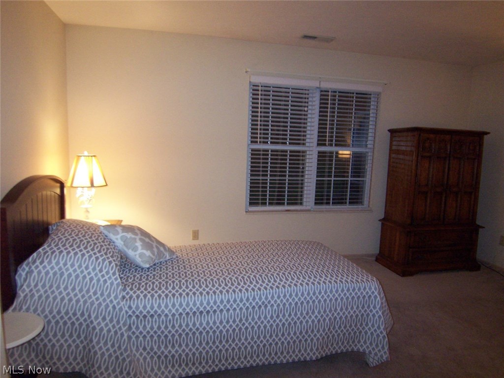 Villas/Oregon Trls Condo Ph 3 - Residential