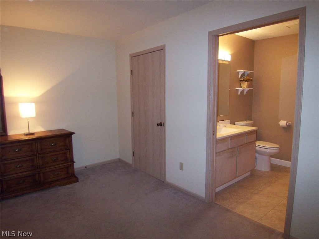 Villas/Oregon Trls Condo Ph 3 - Residential