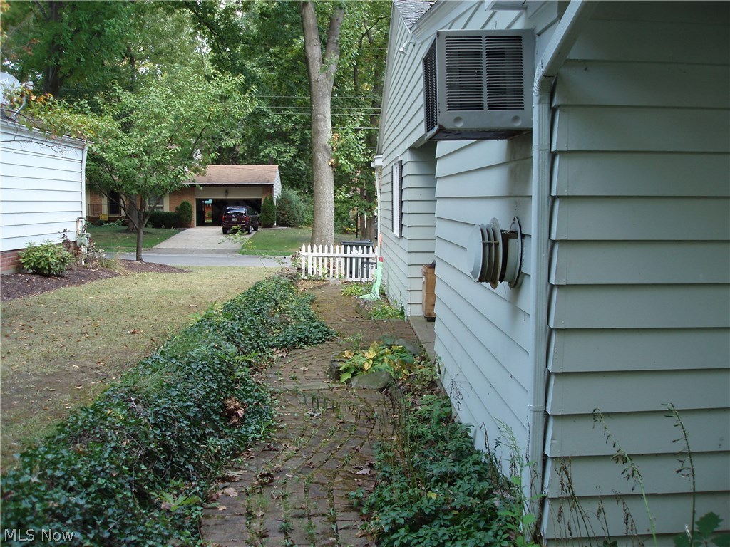 Oak Tree - Residential