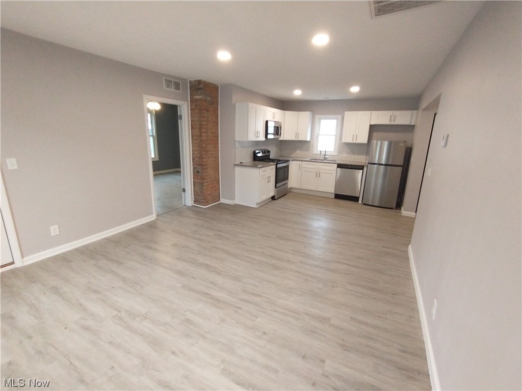 Davis & Grombachers - Residential Lease