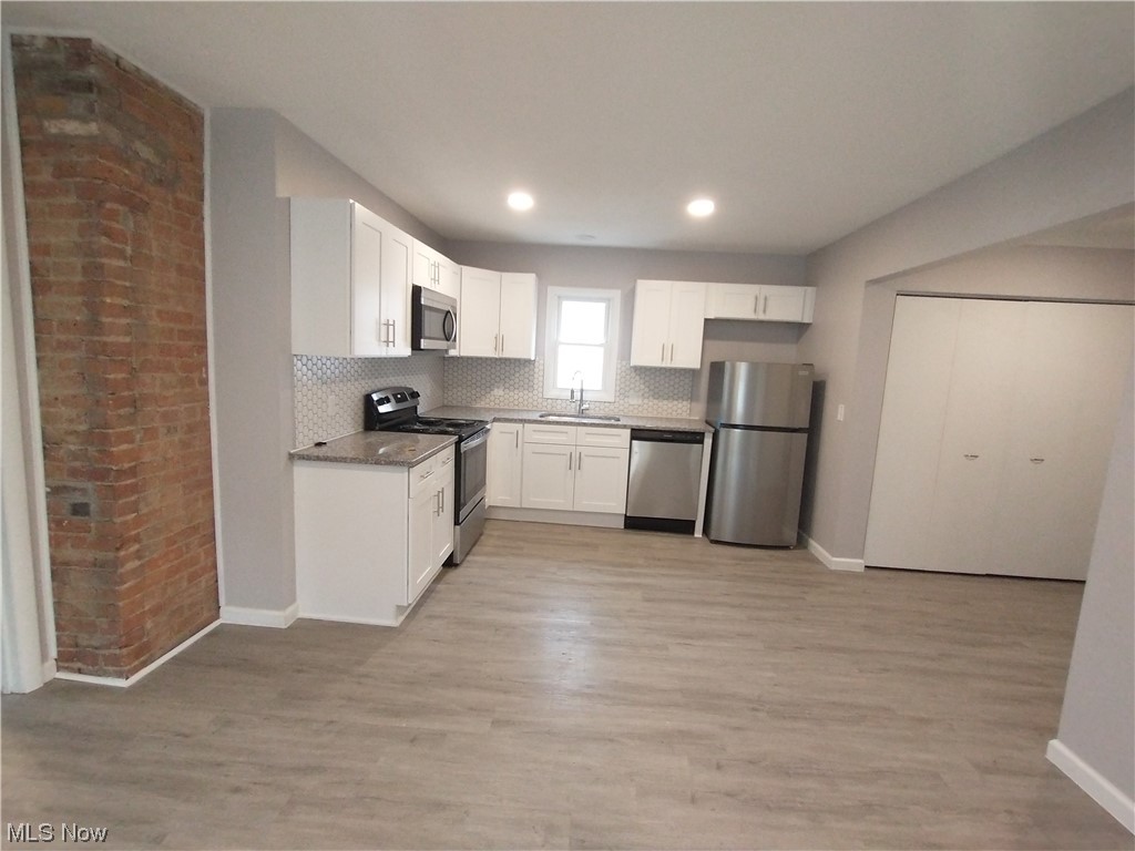 Davis & Grombachers - Residential Lease