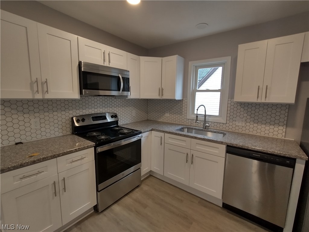 Davis & Grombachers - Residential Lease