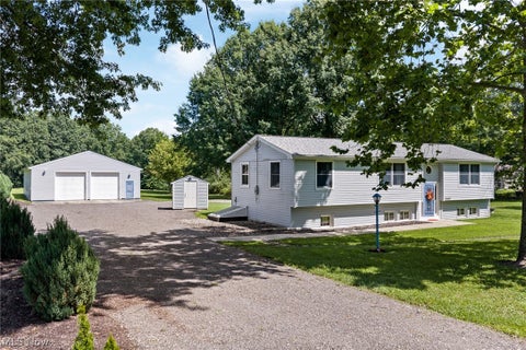 Photo of 10685 Scotts Corners Road, Diamond, OH 44412 (MLS # 5239169)