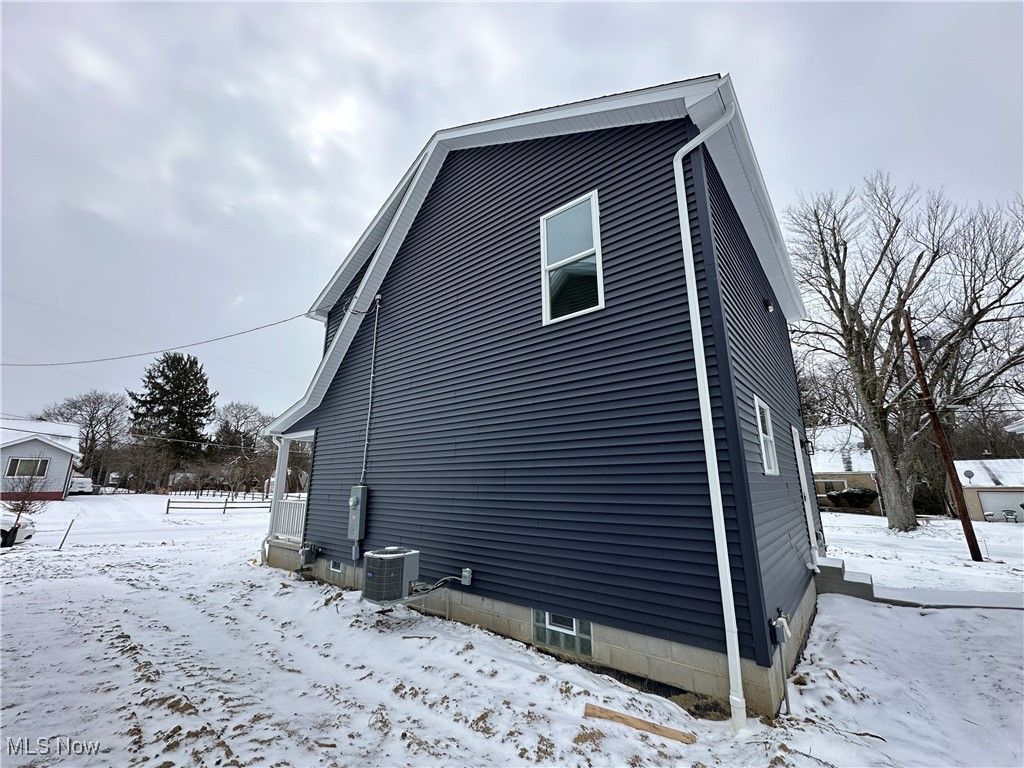 Photo of 970 Bonnie Brae Avenue, Youngstown, OH 44511 (MLS # 5182411)