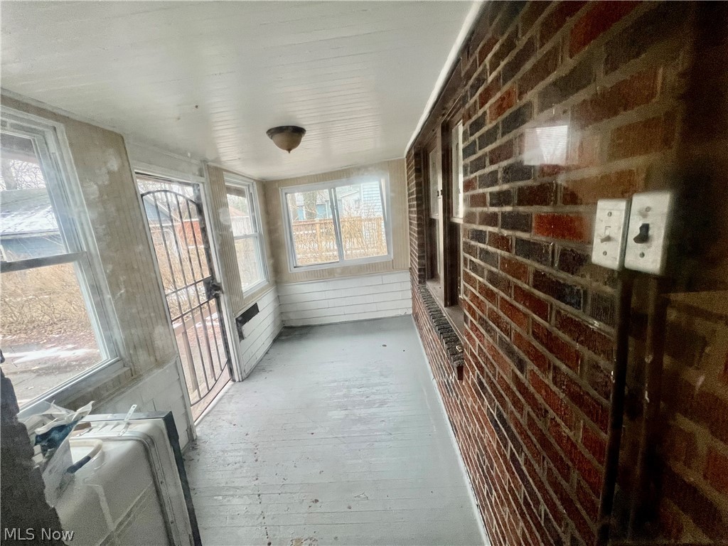 Mayfield On Belvoir Blvd - Residential Lease