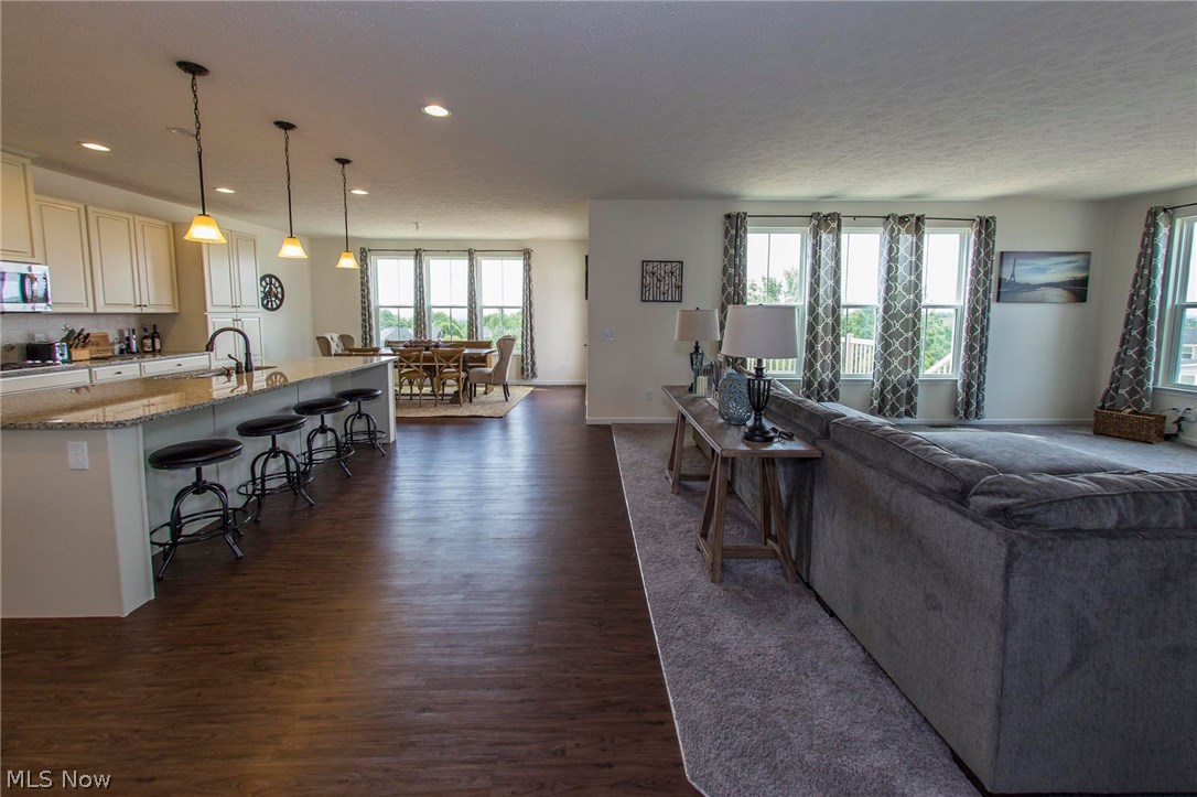 Emerald Estates 9 - Residential