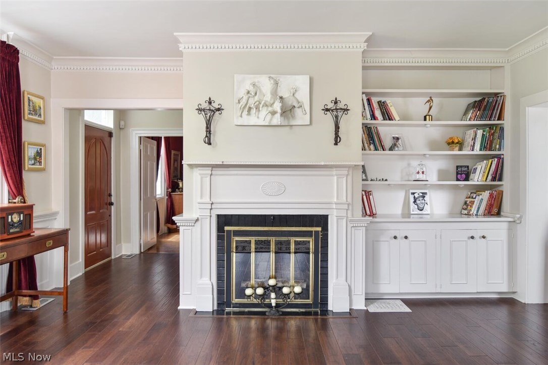 Crescent Drive 02 - Residential