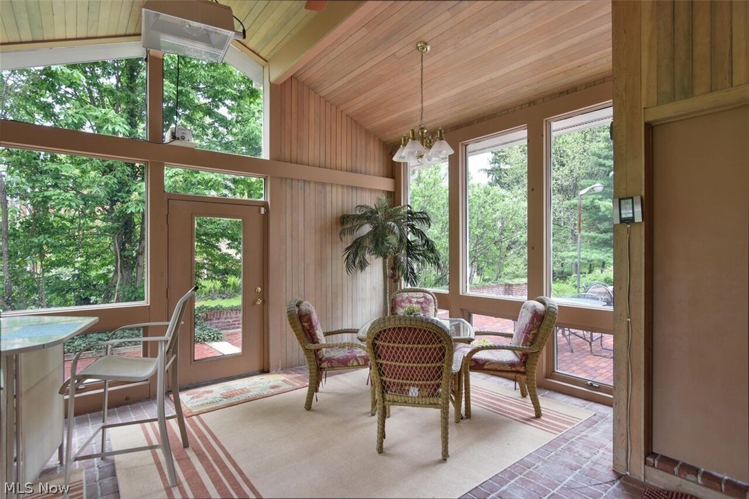 Crescent Drive 02 - Residential