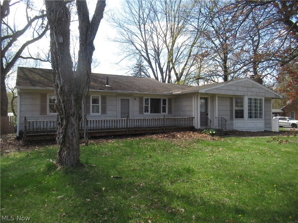 Photo of 3026 38th Street NW, Canton, OH 44718 (MLS # 5200716)