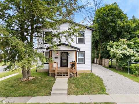 Homes For Sale - 427 W Oak Street<br/> Orrville, OH 44667
