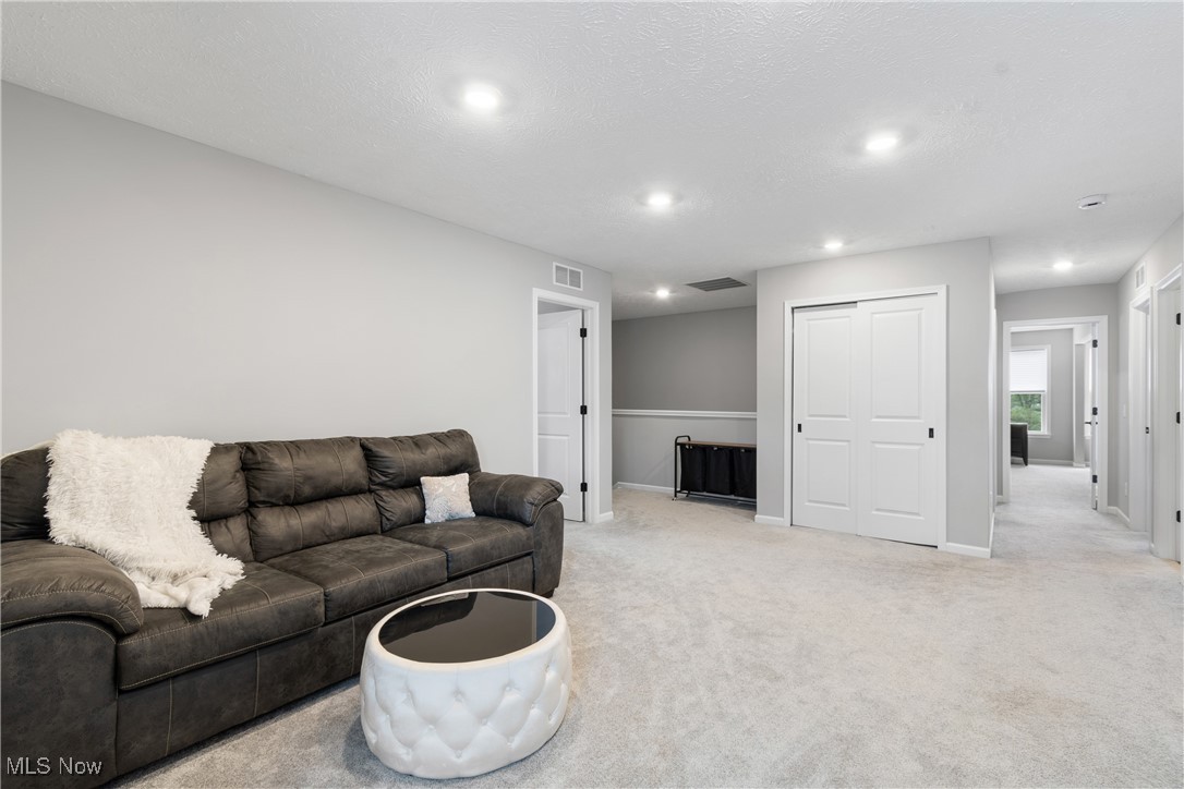 3815 Jacobs Lane, Uniontown, Ohio image 32