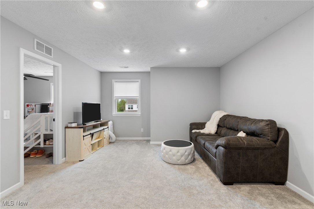 3815 Jacobs Lane, Uniontown, Ohio image 31