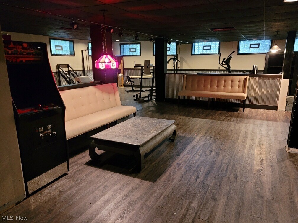 In Quail Hollow 8 - Residential