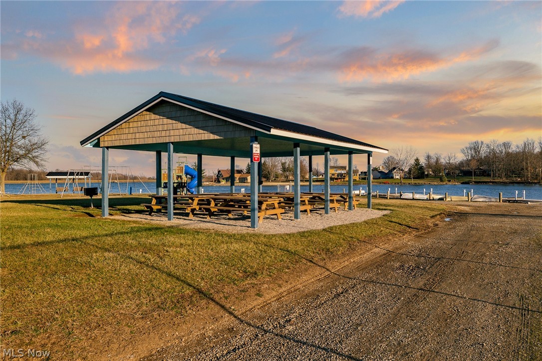 Cinnamon Lake - Residential