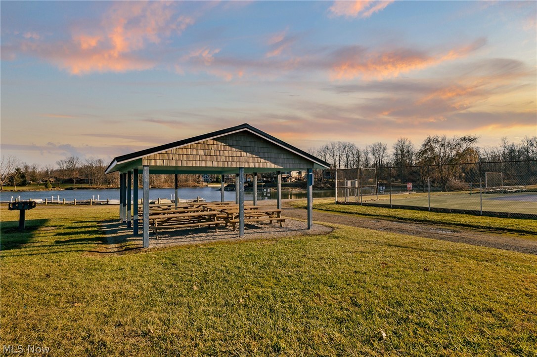 Cinnamon Lake - Residential