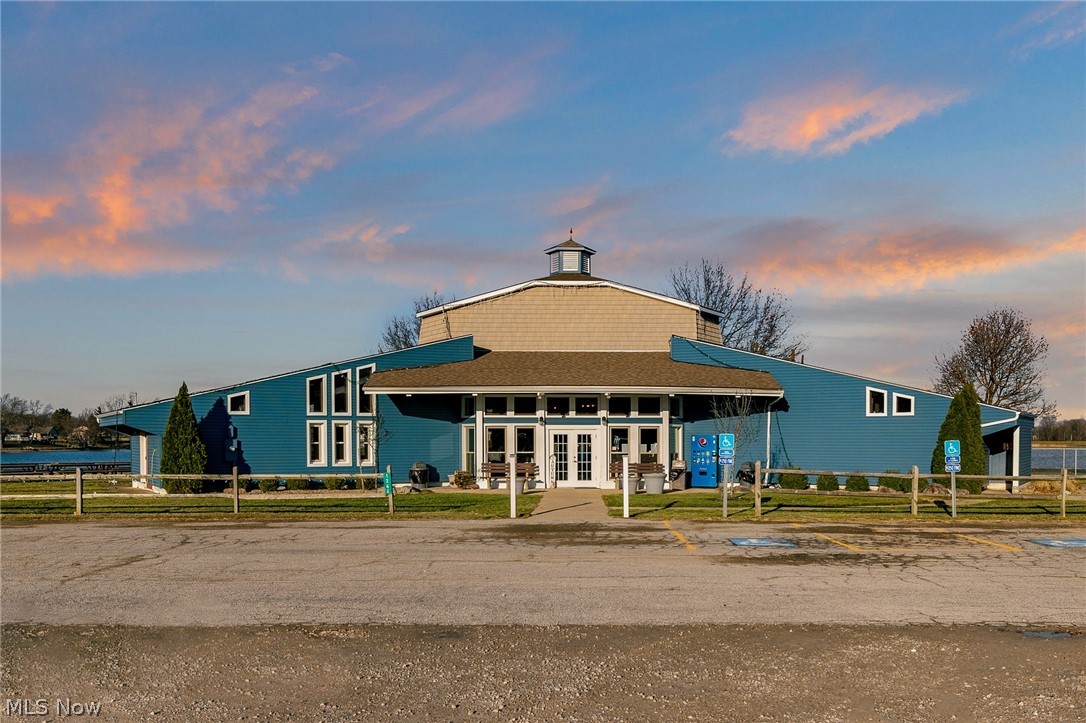 Cinnamon Lake - Residential