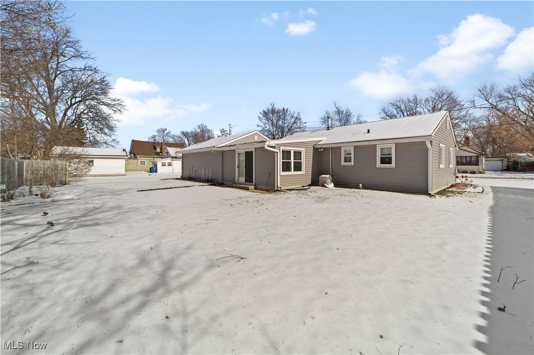 1070 Westwood Drive, Willoughby, Ohio image 28