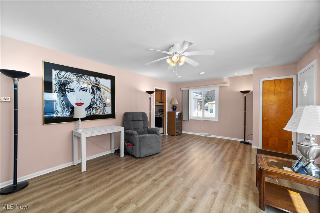 1070 Westwood Drive, Willoughby, Ohio image 5