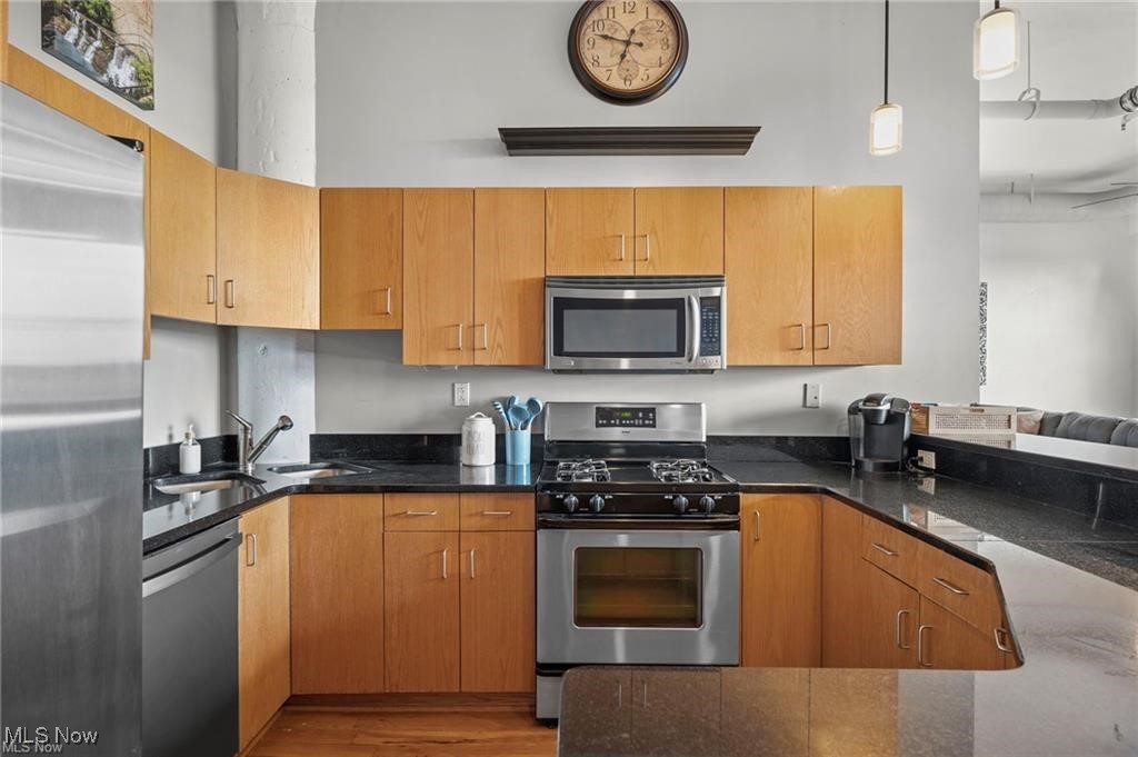 Sincere Bldg Condo - Residential Lease