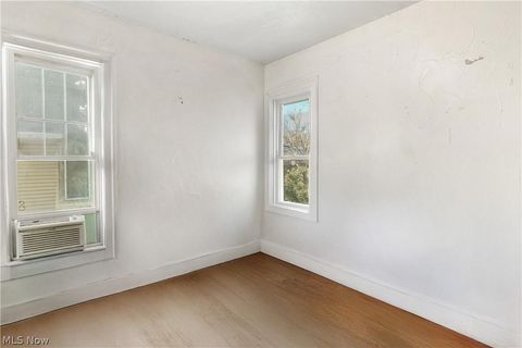 Tiny photo for 511 Brown Street, Akron, OH 44311 (MLS # 5202792)