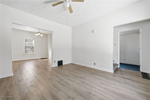 Tiny photo for 333 Lloyd Street, Akron, OH 44301 (MLS # 5184928)