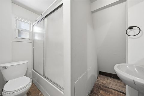 Tiny photo for 333 Lloyd Street, Akron, OH 44301 (MLS # 5184928)