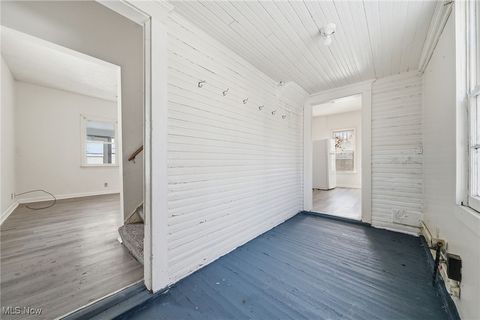 Tiny photo for 333 Lloyd Street, Akron, OH 44301 (MLS # 5184928)