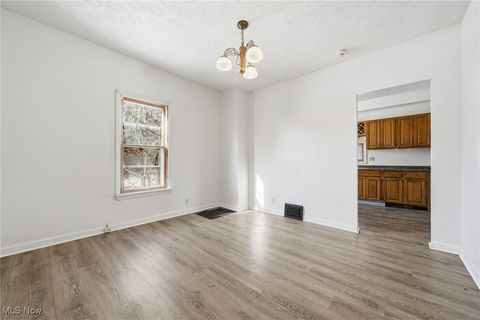 Tiny photo for 333 Lloyd Street, Akron, OH 44301 (MLS # 5184928)