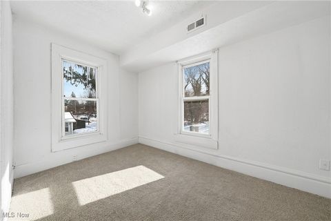 Tiny photo for 333 Lloyd Street, Akron, OH 44301 (MLS # 5184928)