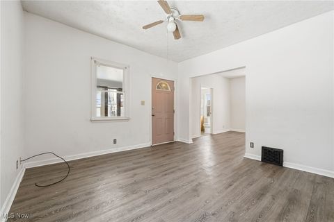 Tiny photo for 333 Lloyd Street, Akron, OH 44301 (MLS # 5184928)