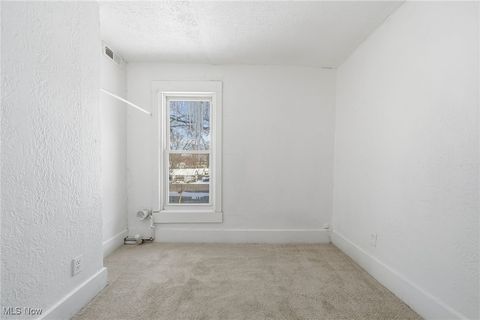 Tiny photo for 333 Lloyd Street, Akron, OH 44301 (MLS # 5184928)