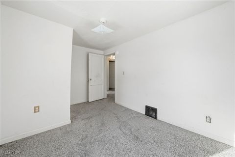 Tiny photo for 333 Lloyd Street, Akron, OH 44301 (MLS # 5184928)