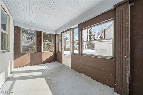 Tiny photo for 333 Lloyd Street, Akron, OH 44301 (MLS # 5184928)