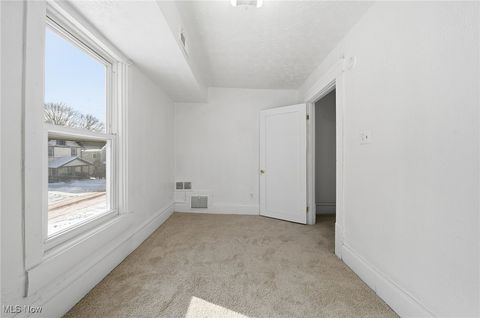 Tiny photo for 333 Lloyd Street, Akron, OH 44301 (MLS # 5184928)