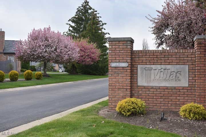 Villas At Presidents Row - Residential