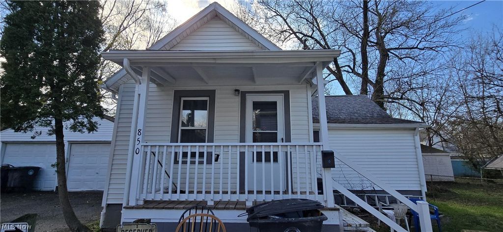 Photo of 850 Kling Street, Akron, OH 44311 (MLS # 5214605)