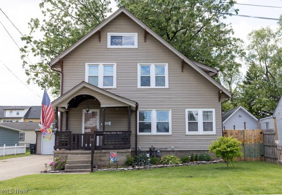 Photo of 1437 Brooklyn Avenue SW, Canton, OH 44710 (MLS # 5223732)