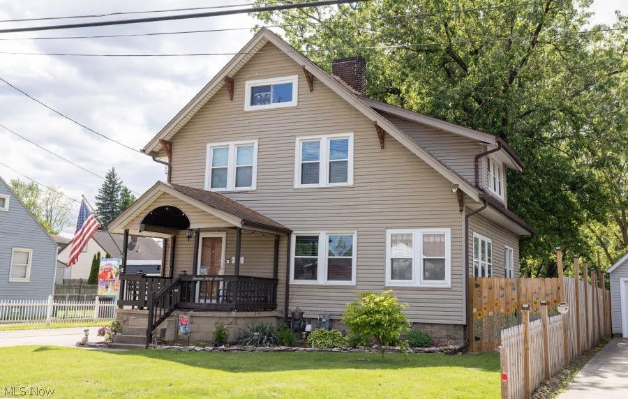 Photo of 1437 Brooklyn Avenue SW, Canton, OH 44710 (MLS # 5223732)