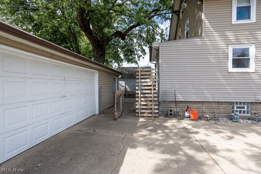 Photo of 1437 Brooklyn Avenue SW, Canton, OH 44710 (MLS # 5223732)